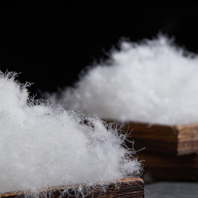 50% bílé husí peří 50% bílé husí peří