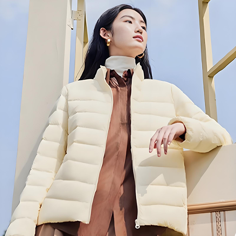 Žádná ucpanost, žádný zápach, velká výplň bundy pro horolezectví